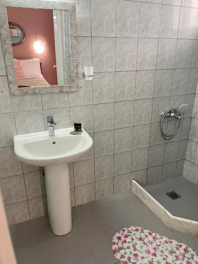 Nisel Seaside Apartment Paralia Katerinis Ngoại thất bức ảnh